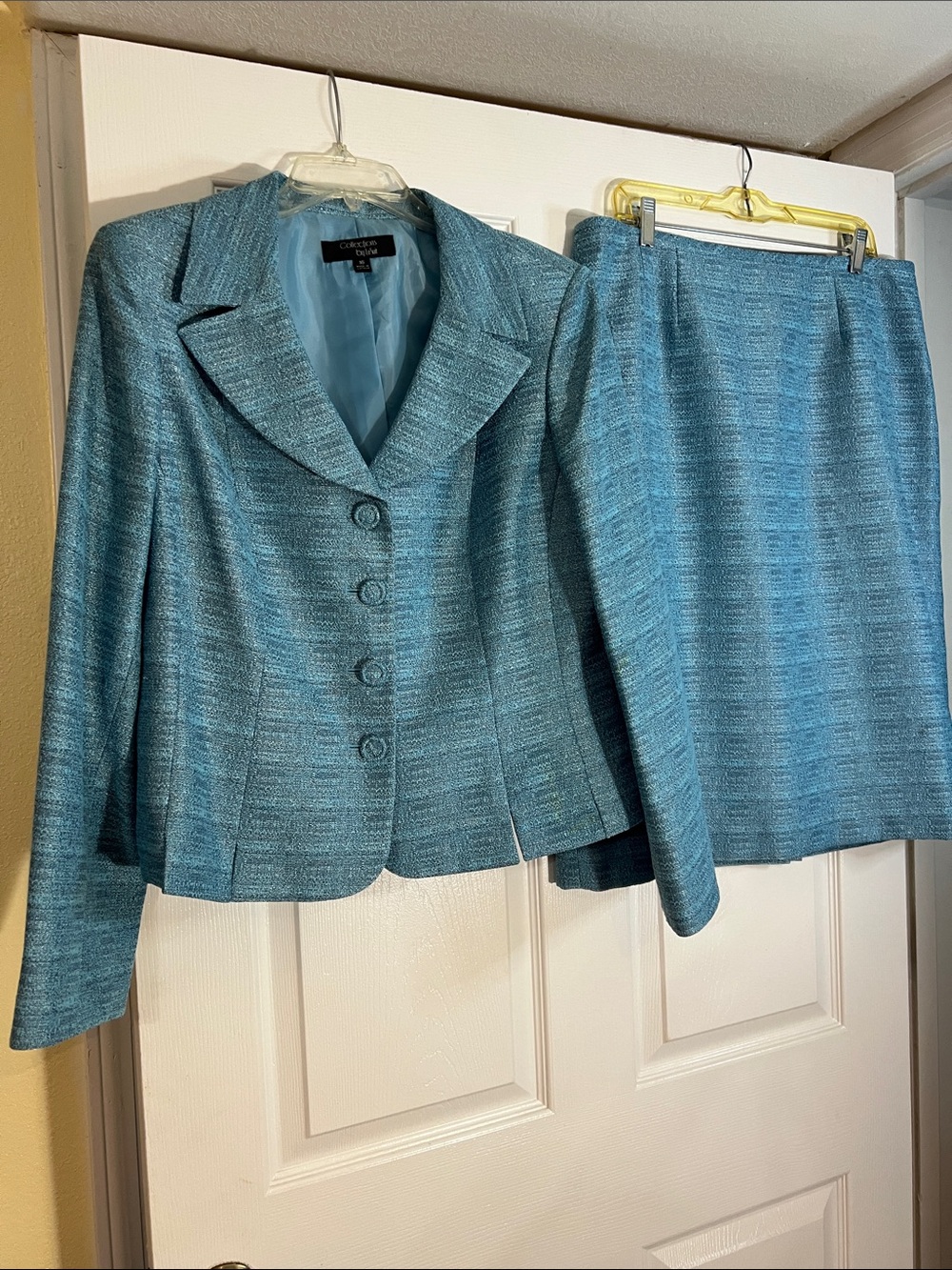 Le Suit Teal Blue Tweed Skirt Suit